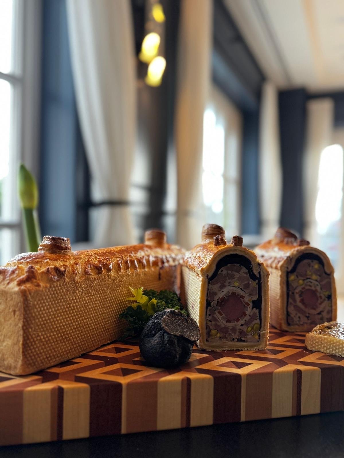 Pâté en croûte im Söl’ring Hof – ein kulinarischer Genuss im Sylt-Urlaub.