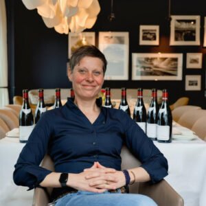 Ein lächelnder Gast im Söl’ring Hof auf Sylt – der perfekte Urlaubsort.